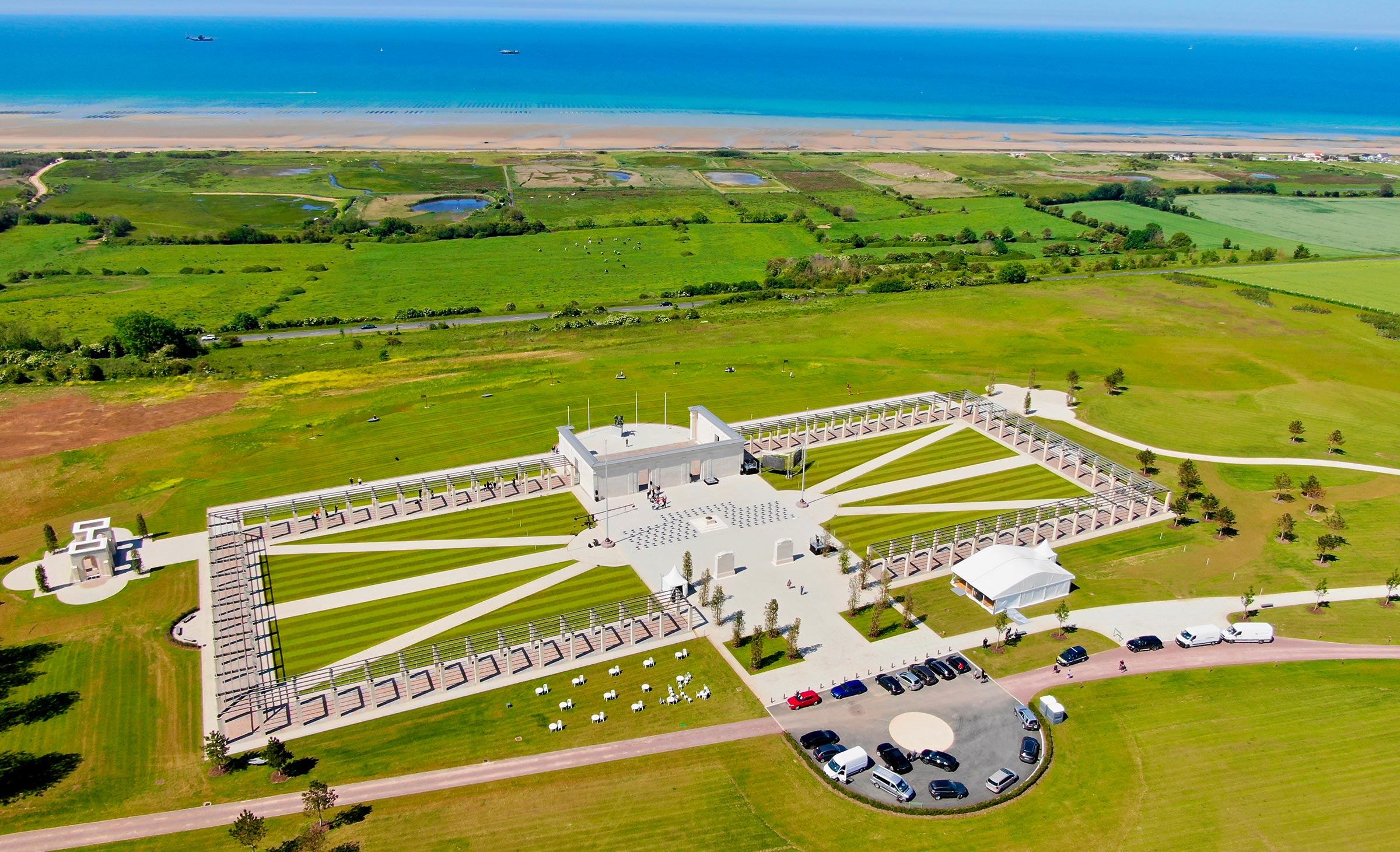 Cimetière britannique du débarquement en Normandie près du Domaine de Cussy